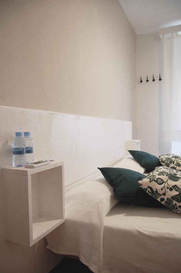 Hostal L'Estrella Palafrugell Extérieur photo