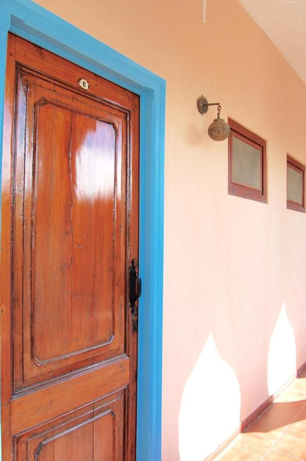 Hostal L'Estrella Palafrugell Extérieur photo