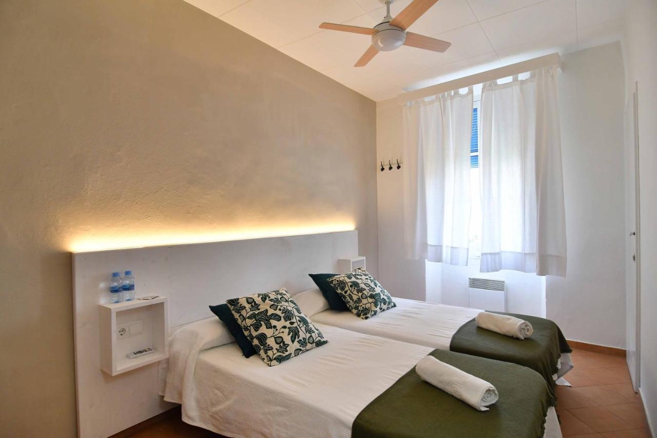 Hostal L'Estrella Palafrugell Extérieur photo