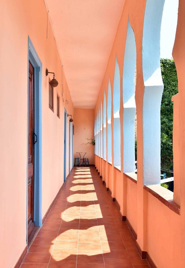 Hostal L'Estrella Palafrugell Extérieur photo