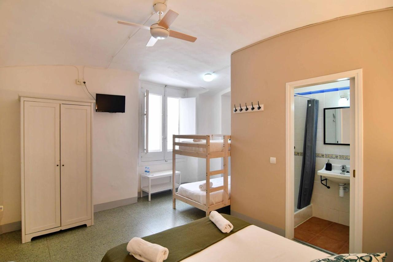 Hostal L'Estrella Palafrugell Extérieur photo