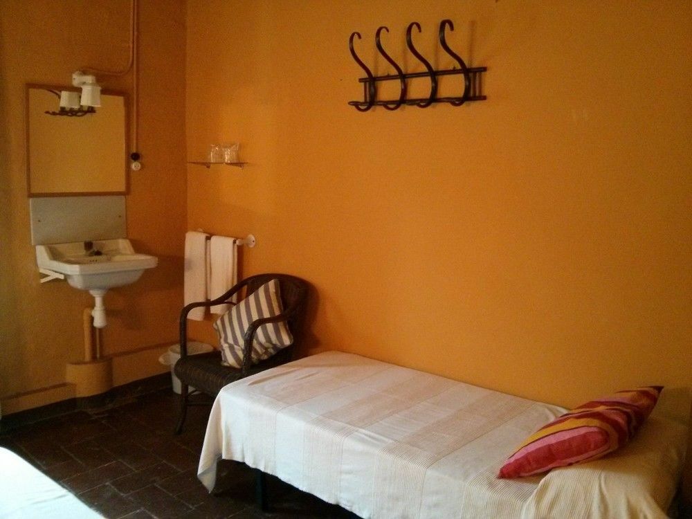 Hostal L'Estrella Palafrugell Extérieur photo